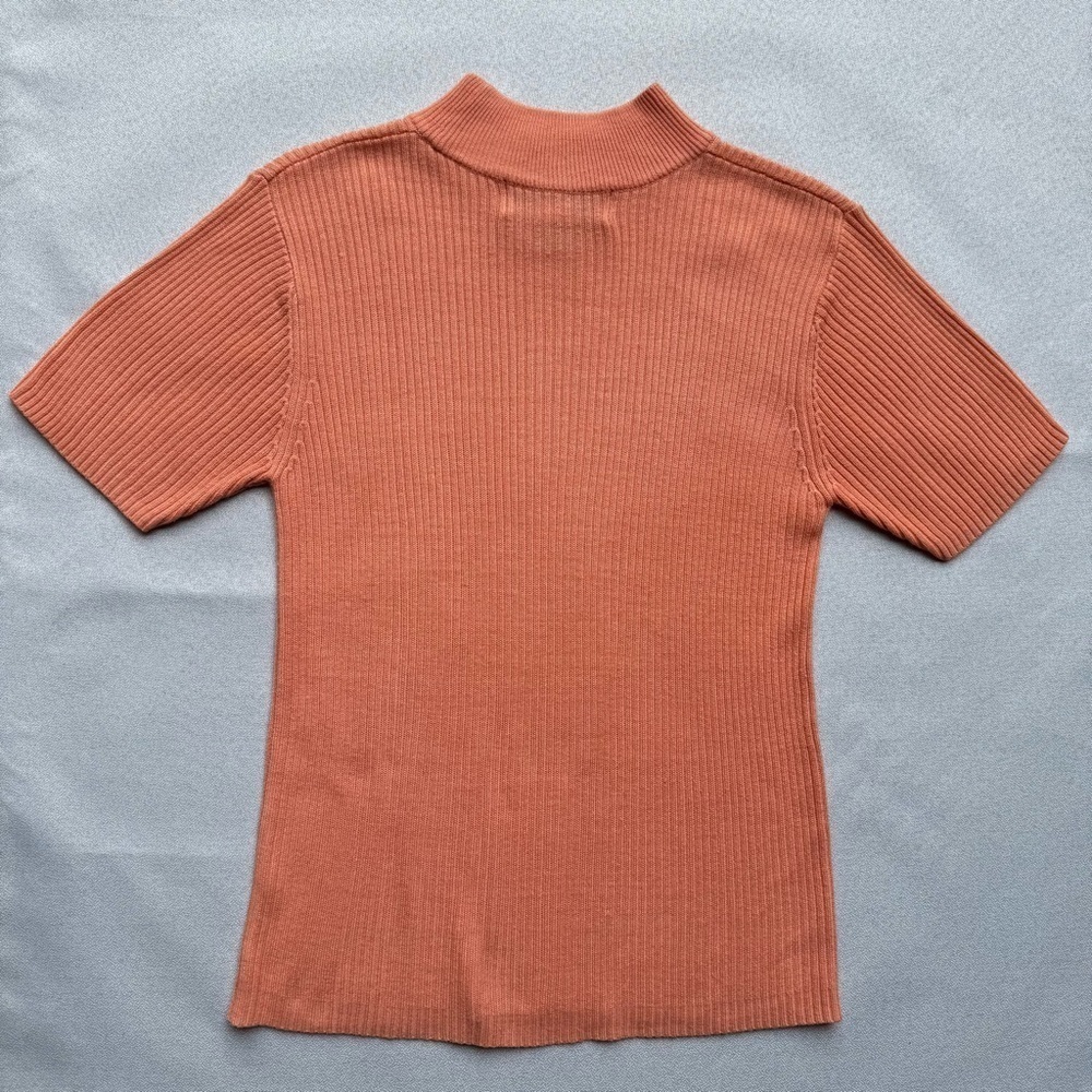 Crystal Kobe Women's Mock Neck Short Sleeve 100% Acrylic Sweater Neon Peach S - Picture 4 of 4